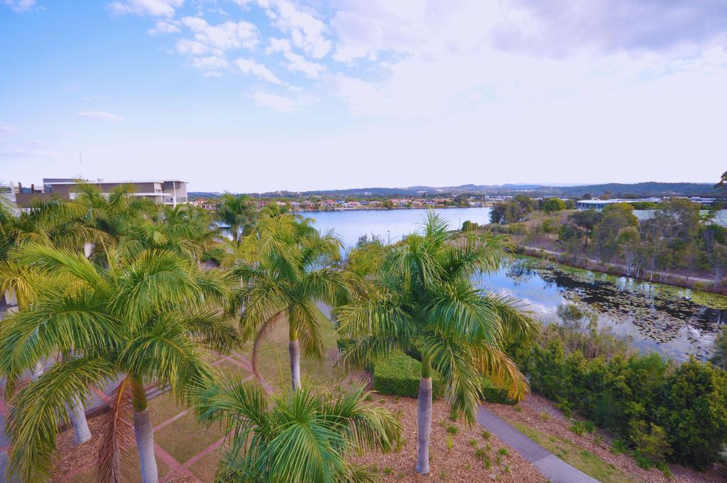 Chancellor Lakeside Apartments Gold Coast Kültér fotó